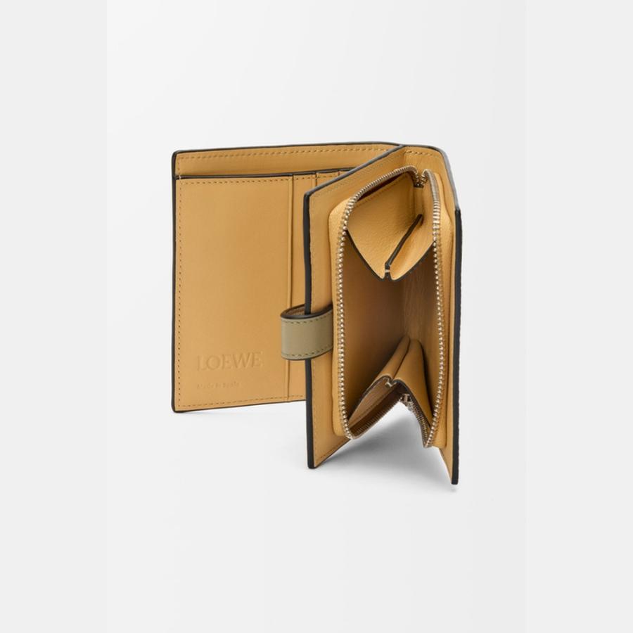 ロエベ LOEWE 2025秋冬レディース コンパクト ジップウォレット 財布（ソフトグレインカーフ）【シェルグレー/ユーカリ 】【送料無料】【正規品】の画像