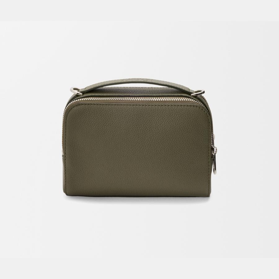 ☆美品☆LOEWE クロスボディ カメラバッグ ミニ カーキグリーン Mini crossbody camera bag in satin calfskin Green - LOEWE USA