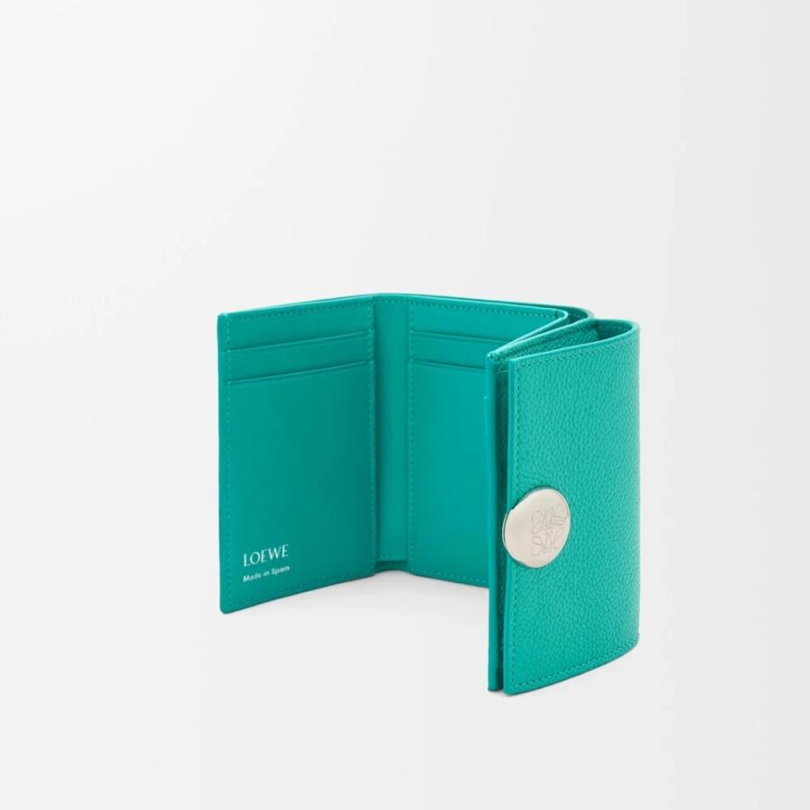 ロエベ LOEWE 2026春夏レディース ペブル トライフォールド ウォレット 財布【アクアマリン 】【送料無料】【正規品】の画像