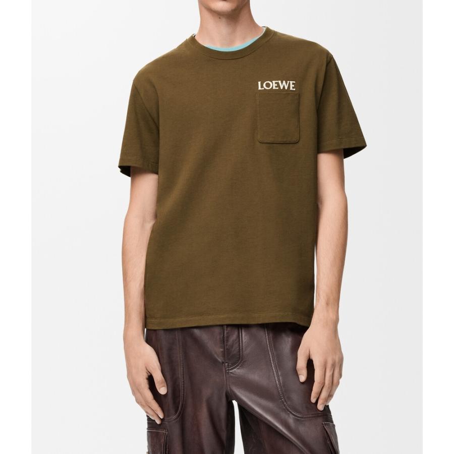 ロエベ LOEWE 2026春夏メンズ リラックスフィット Tシャツ【カーキグリーン 】【送料無料】【正規品】の画像
