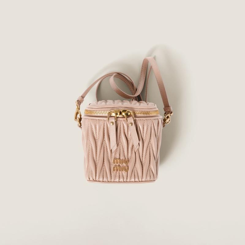 miu ミュウミュウ MIU マテラッセレザー マイクロバッグ【ピンク miu ミュウミュウ MIU マテラッセレザー マイクロバッグ【ピンク