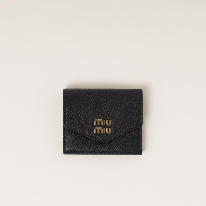 miu miu（ミュウミュウ） ヴィッテロダイノレザーフラップ付折り財布