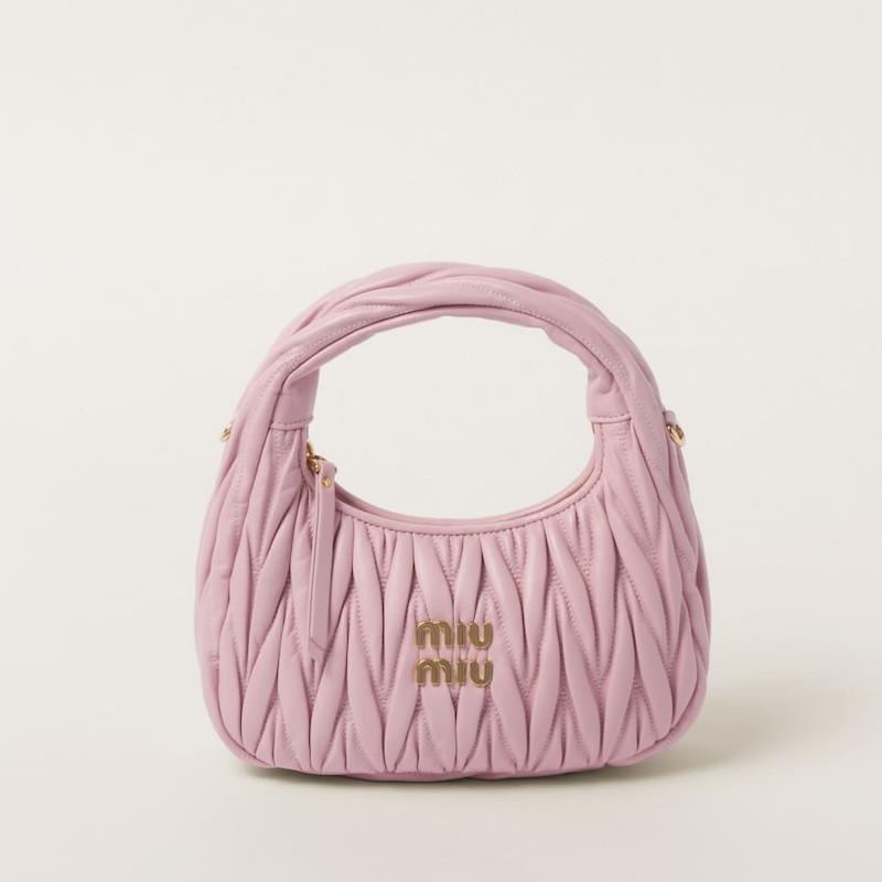 miu miu（ミュウミュウ） ワンダー マテラッセレザー ホーボーバッグ
