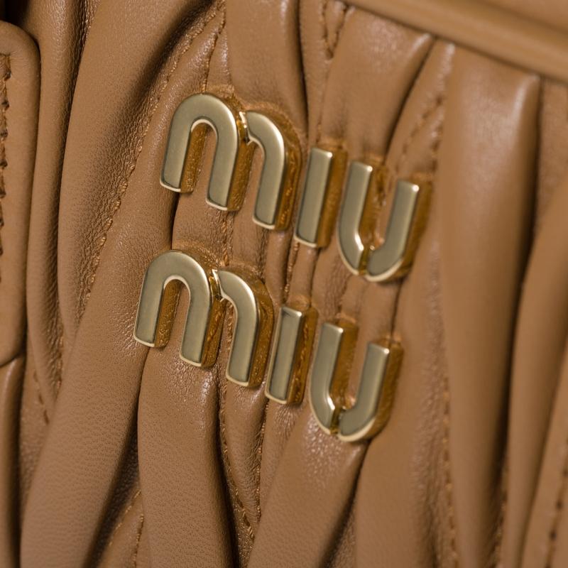 miu miu（ミュウミュウ） アルカディ マテラッセレザー バッグ
