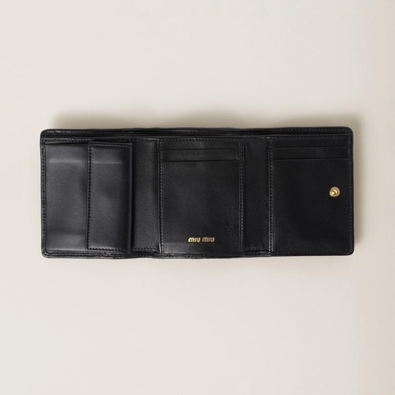 ミュウミュウ MIU MIU マテラッセレザー 財布 5MH033_AFPP_F0002【ブラック 】【送料無料】【正規品】の画像
