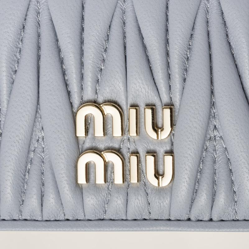 ミュウミュウ MIU MIU マテラッセレザー カードケース 5MC076_AFPP_F0164【パールグレー 】【送料無料】【正規品】の画像