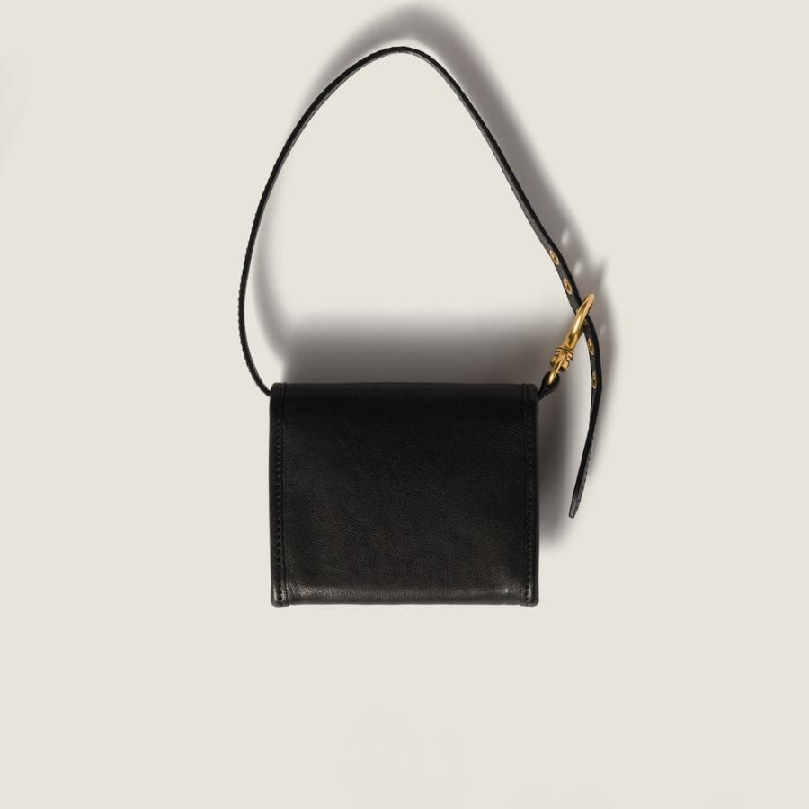 miu miu（ミュウミュウ） ナッパレザー ショルダーストラップ付 財布