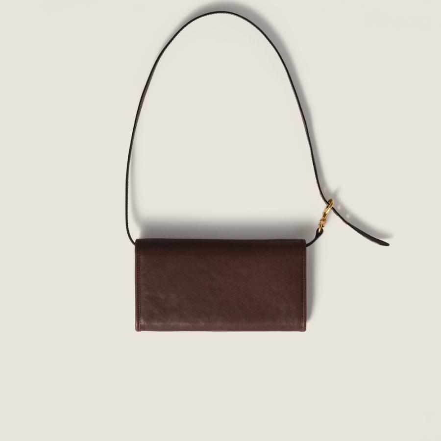 miu miu（ミュウミュウ） ナッパレザー ショルダーストラップ付 財布