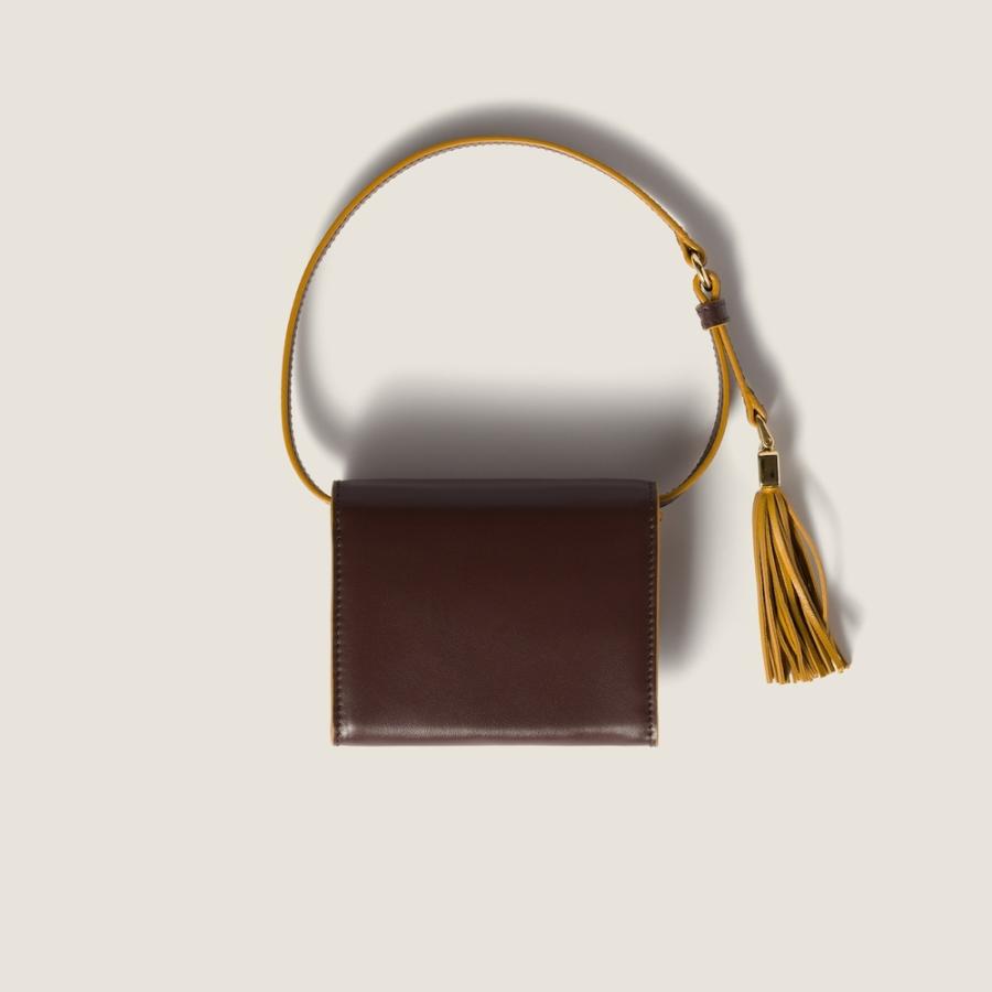 ミュウミュウ MIU MIU ショルダーストラップ付レザー財布 5MT024_2IDW_F04MV【バール／ダークオレンジ 】【送料無料】【正規品】の画像