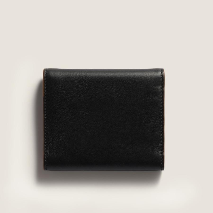 miu miu（ミュウミュウ） レザー 財布 5MH040_2CV6_F0B7K【ブラック