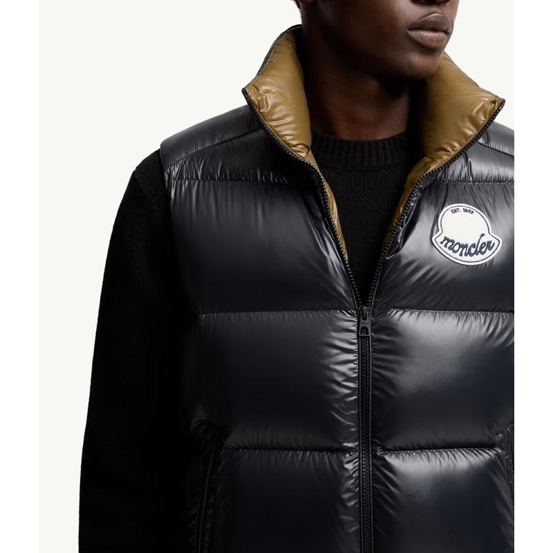 ニ*ノ様 MONCLER モンクレール　ダウンベスト　M モンクレールダウンベスト M