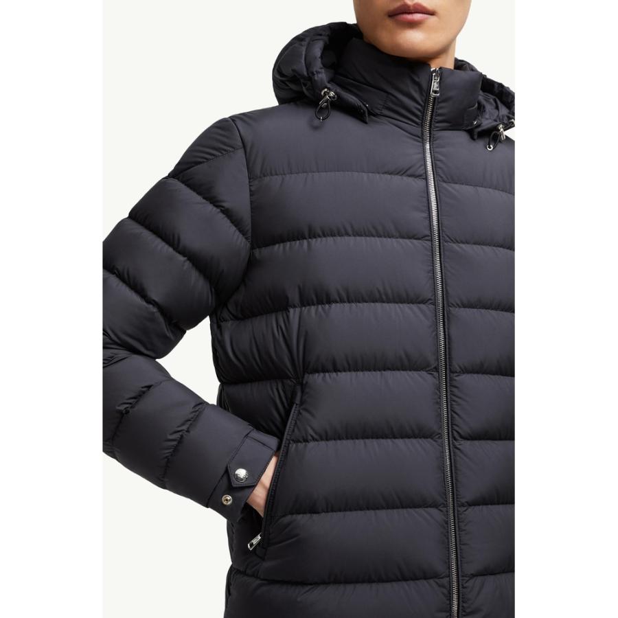 MONCLER（モンクレール） 2025/26秋冬 メンズARNEB SHORT HOODED DOWN 
