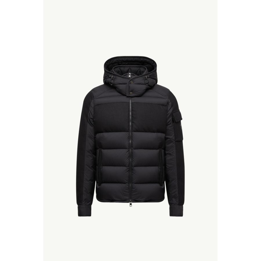 タグだけ無し新品！MONCLER BARBUSTEL！ ブラックダウンジャケット MONCLER（モンクレール） 2025/26秋冬 メンズBARBUSTEL SHORT DOWN
