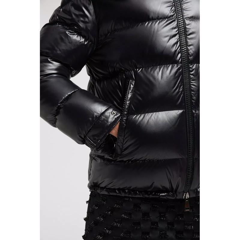 MONCLER 2024/25秋冬 モンクレール レディースPIUMINO CORTO MONCLER 2024/25秋冬 モンクレール レディースPIUMINO CORTO