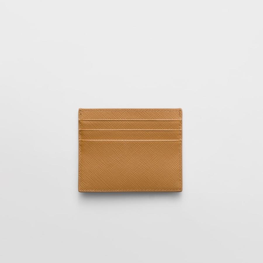 プラダ PRADA 2026春夏 レディース サフィアーノトライアングル カードホルダー1MC025_QHH_F03BH【キャメル 】【送料無料】【正規品】の画像
