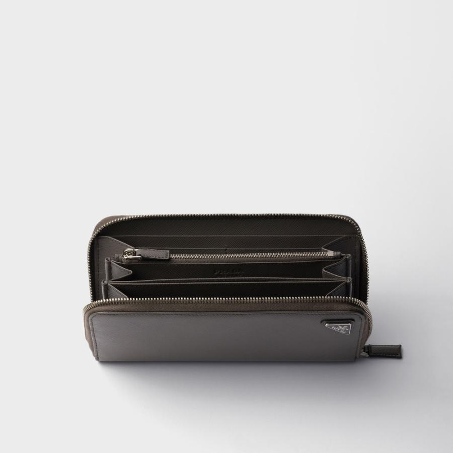 プラダ PRADA 2026春夏 メンズ サフィアーノトライアングル ジップアラウンド財布【グレー 】【送料無料】【正規品】の画像