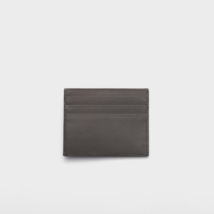プラダ PRADA 2026春夏 メンズ サフィアーノトライアングル カードケース【グレー 】【送料無料】【正規品】の画像