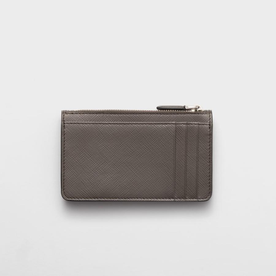 プラダ PRADA 2026春夏 メンズ サフィアーノトライアングル カードケース【グレー 】【送料無料】【正規品】の画像