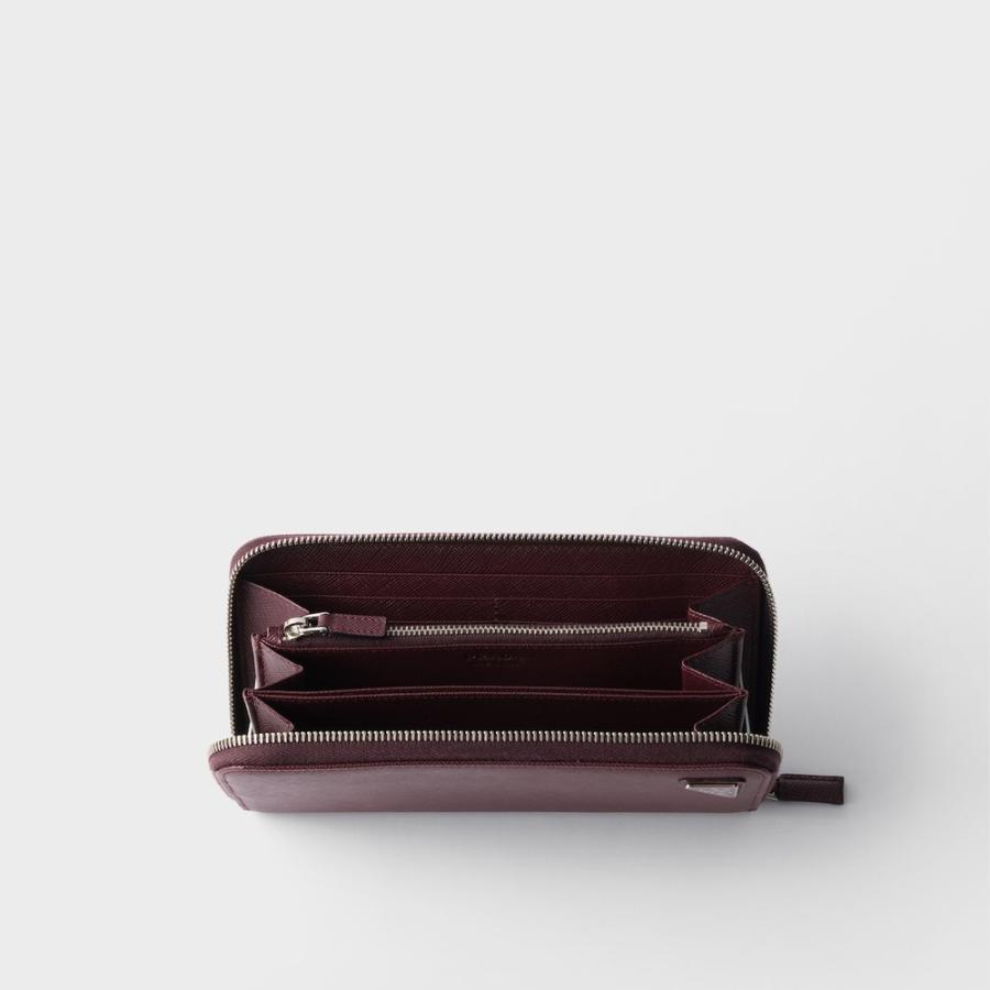 プラダ PRADA 2026春夏 メンズ サフィアーノトライアングル ジップアラウンド財布【バーガンディ 】【送料無料】【正規品】の画像