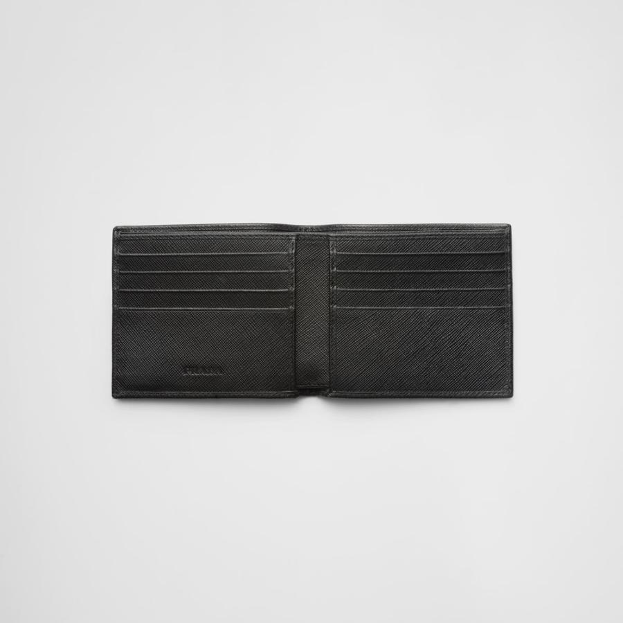 プラダ PRADA 2026春夏 メンズ サフィアーノトライアングル財布【ブラック 】【送料無料】【正規品】の画像
