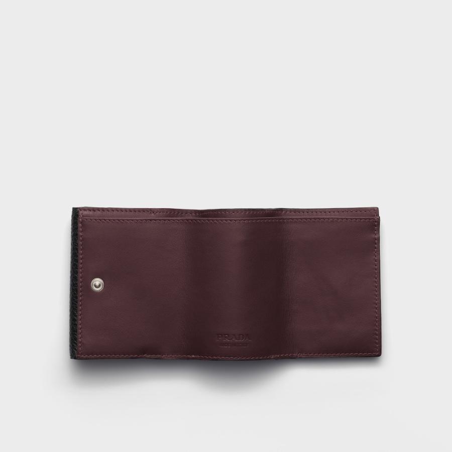 プラダ PRADA 2026春夏 メンズ ヴィッテロダイノレザー 財布【ブラック/バーガンディ 】【送料無料】【正規品】の画像