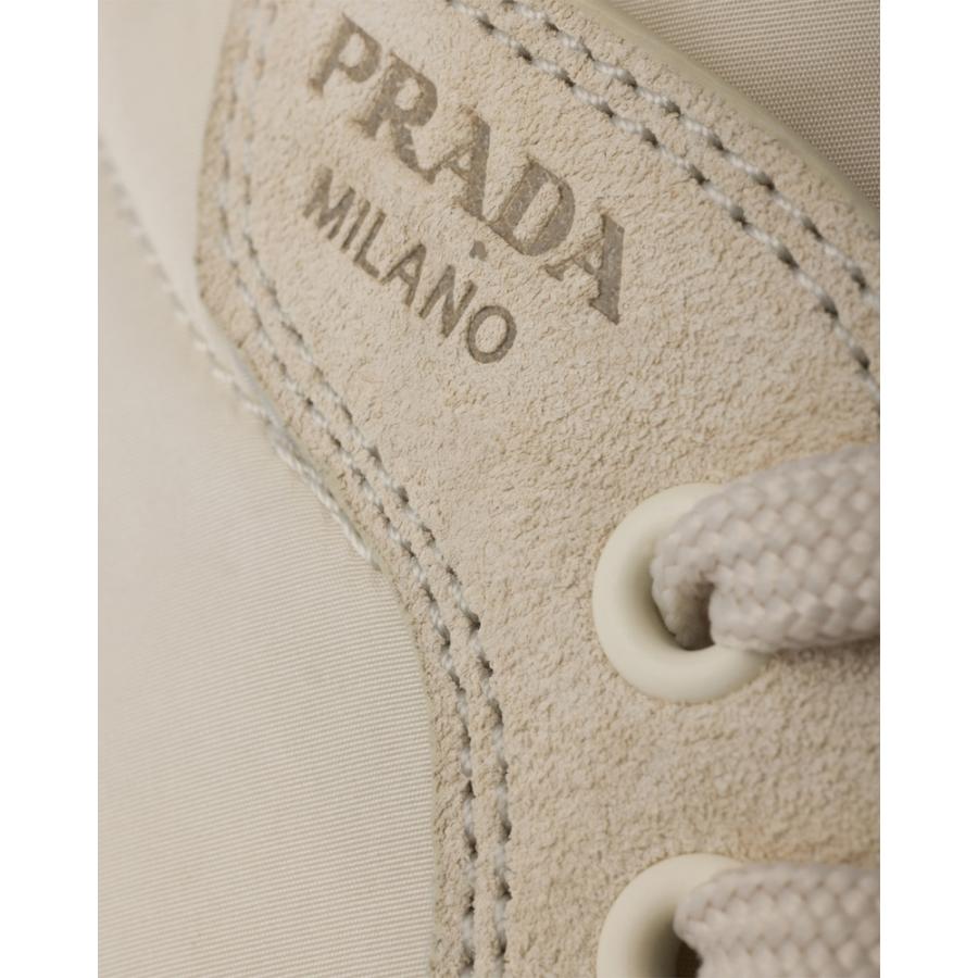 プラダ PRADA 2026春夏 メンズ スピードロック Re-Nylon スエード スニーカー【アイボリー 】【送料無料】【正規品】の画像