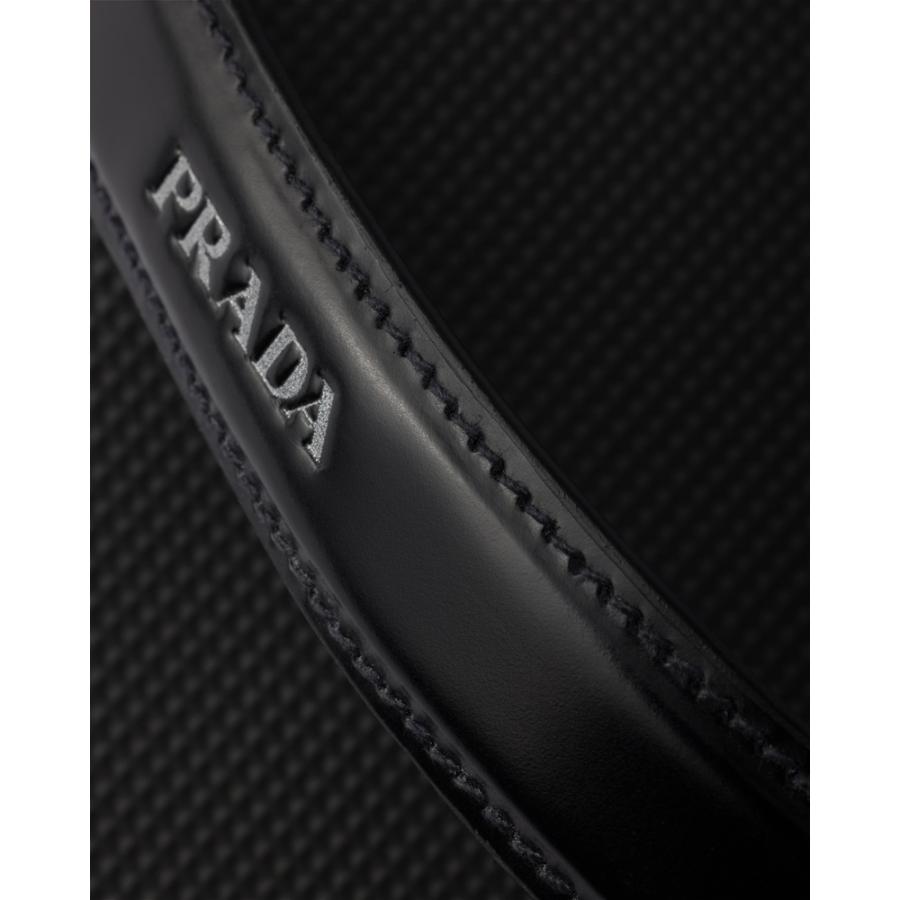 プラダ PRADA 2026春夏 メンズ ブラッシュドレザー フリップフロップ【ブラック 】【送料無料】【正規品】の画像