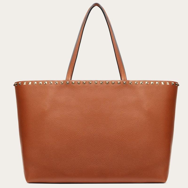 ヴァレンティノ レディースファッション Valentino レディース 粒子の粗いカーフスキンのロックスタッドショッピングバッグ Selleria ブランドバッグ 雑貨 送料無料 正規品 Val 0623 ブランドバッグ 雑貨 正規品 Celebrity 限定セール