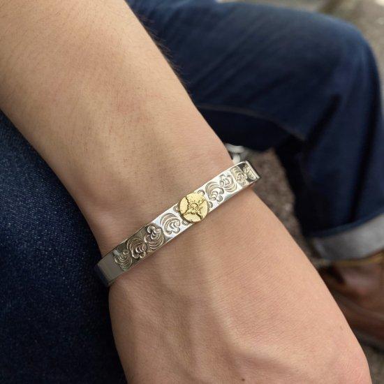 ファーストアローズ K18付 平打8mmカラ草彫りバングル(M) ブレスレット BR-013 FIRST ARROWS | FIRST ARROW's | 01