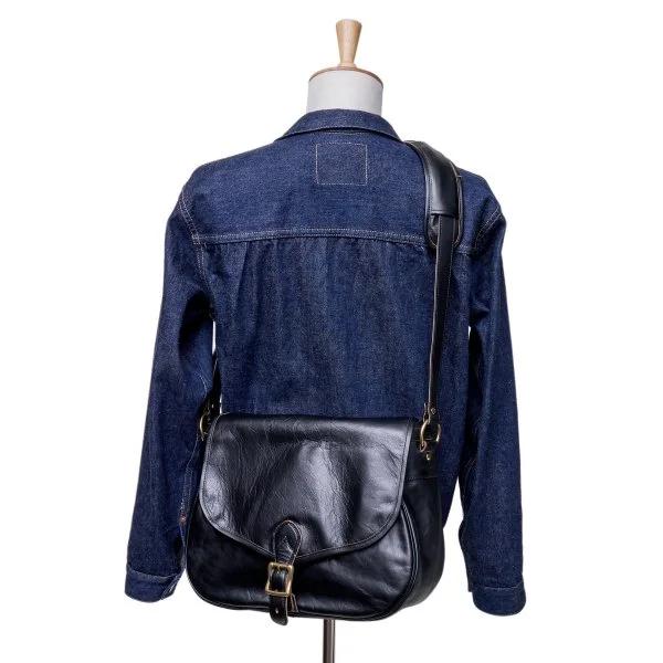 新品未使用品！インセプション　ホースハイドメールバッグ(ミディアム)