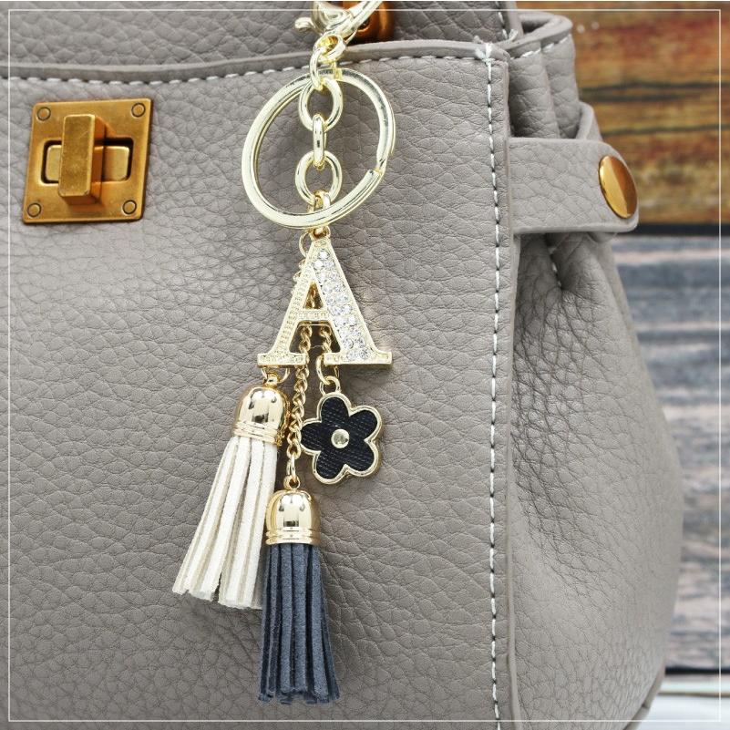 バッグチャーム イニシャル タッセル 18kコーティング キーホルダー キラキラ クリスタル ゴールド キーチャーム チャーム かわいい 小物 ギフト 40代 50代 センフィル 通販 Yahoo ショッピング