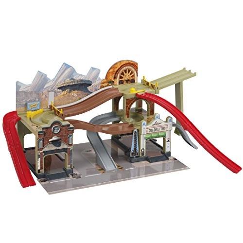 トミカ カーズ アクションコース ラジエータースプリングス(11543円)