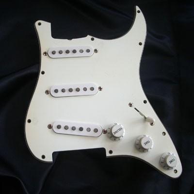 Montreux Pickups (モントルー・ピックアップス)  1960 Panel Assembly (商品番号 : 9135) アッセンブリー