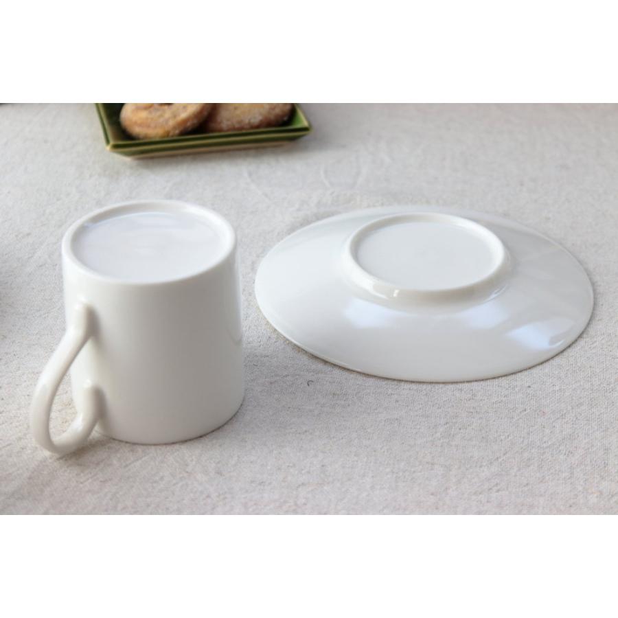 【ZARA 】深皿とカップソーサーの2点セット/白色葉模様の食器セット ZARA 】深皿とカップソーサーの2点セット/白色葉模様の食器セット