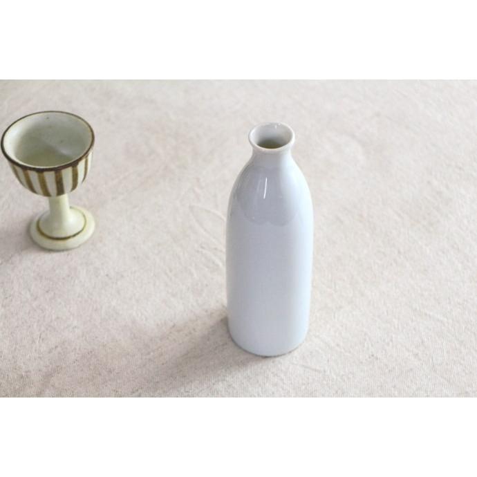 シンプル一号白徳利 220ml とっくり 酒器 和食器 徳利 おしゃれ 片口 熱燗 日本酒 モダン 白い食器 国産 美濃焼 : セラポッケ ...