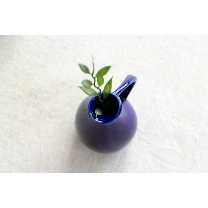 濃紺の取っ手付き徳利一輪挿し キレイな濃紺で見た目もキレイ 徳利