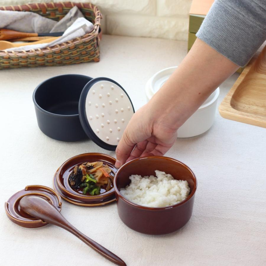 黒い漆製おひつ 黒い漆製おひつ