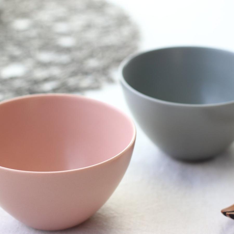 淡いピンクの陶器製ボウル 鉢 マリーン ボウル 日本製 美濃焼 瀬戸焼 11cm ピンク グレー マット