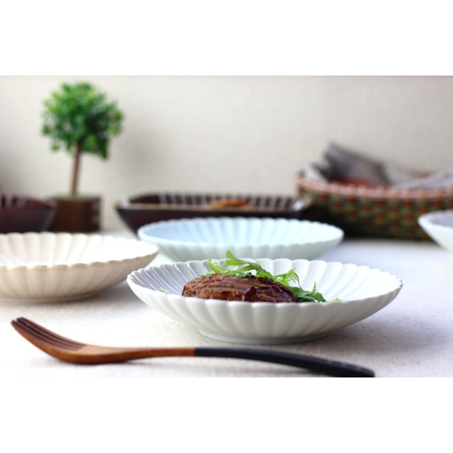 菊花模様の皿　20枚 菊花和膳 中皿 18cm 日本製 美濃焼 プレート ラウンド 丸皿 平皿 リム