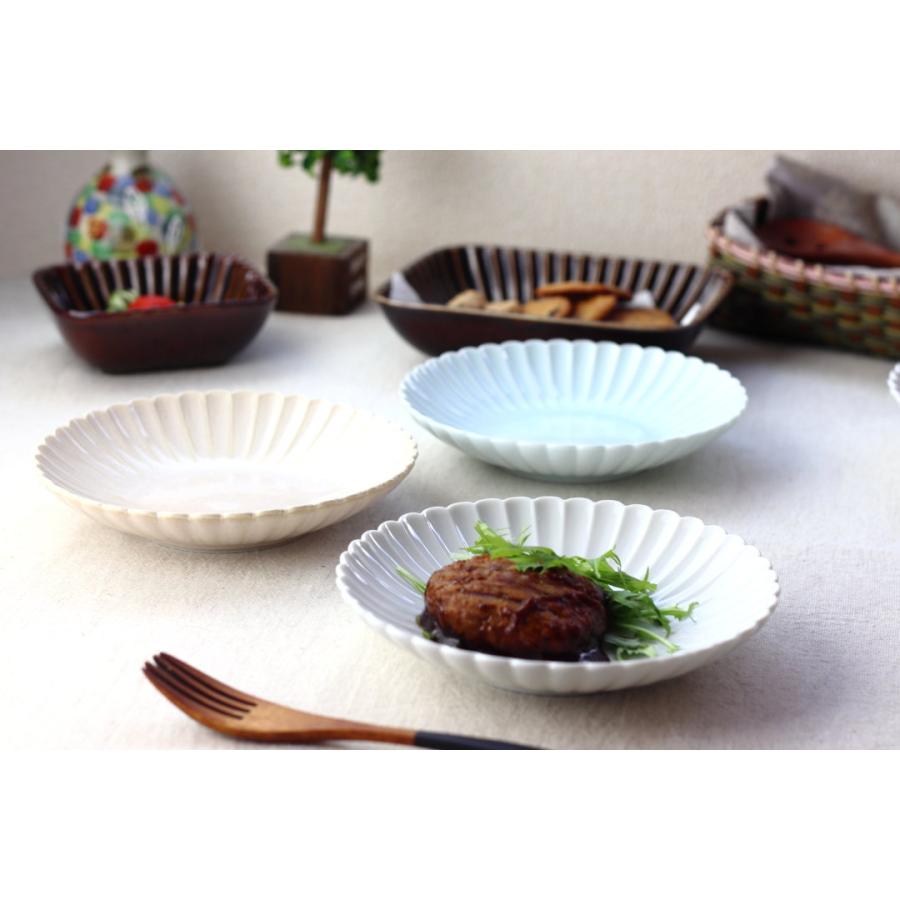 菊花和膳 中皿 18cm 日本製 美濃焼 プレート ラウンド 丸皿 平皿 リム