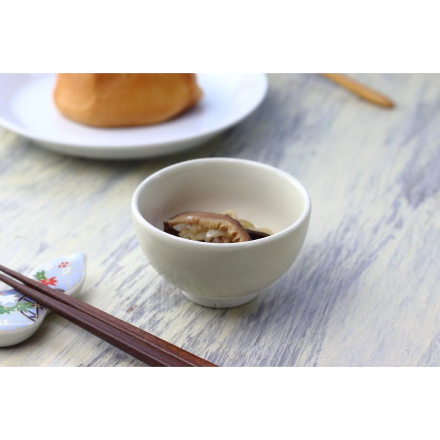 貫入の珍味一服碗 8cm 日本製 美濃焼 小鉢 小分け鉢 小付け 小器 小椀