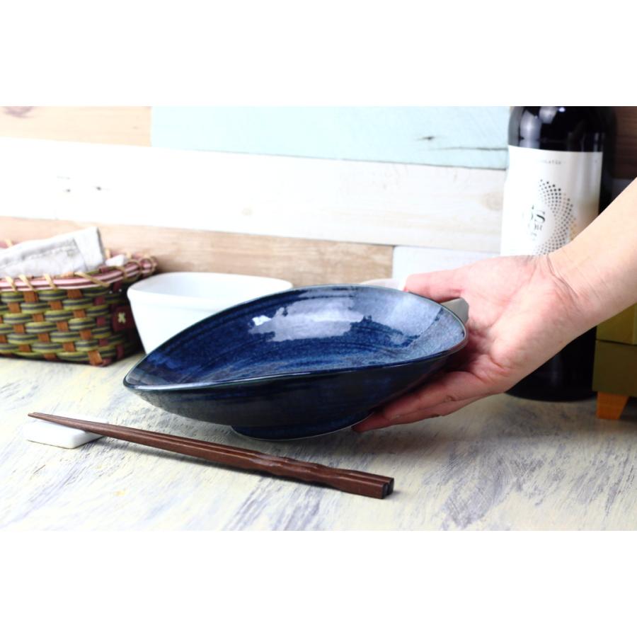 白結晶と窯変紺 たわみパスタ鉢 21.5cm 美濃取寄 日本製 美濃焼 白結晶と窯変紺 たわみパスタ鉢 21.5cm 美濃取寄 日本製 美濃焼