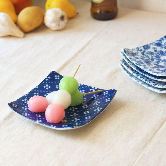 茄子型茶筒／紫小紋。美幸堂。【新品・未使用品】インテリア、食卓にどうぞ。 古染藍染紋様 四角取皿 国産 美濃焼 美しい藍色がお料理を