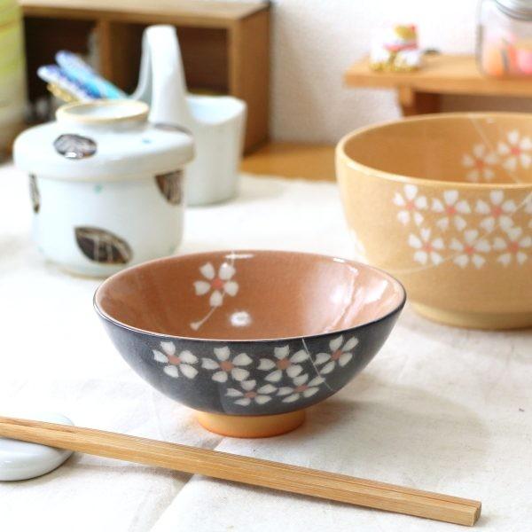 美濃焼 12.5cm美濃焼ご飯茶碗 国産 貫入に独特の味わいがあります ご飯