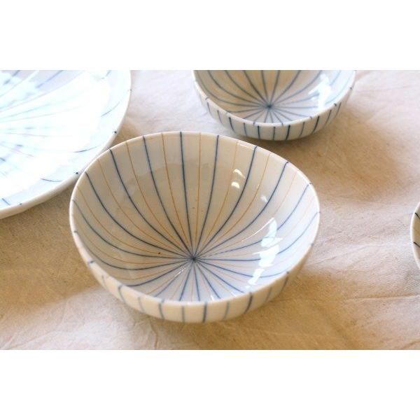 二色十草 4.5寸中鉢 国産 美濃焼 十草の定番デザインをカラフル 二色十草 4.5寸中鉢 国産 美濃焼 十草の定番デザインをカラフル