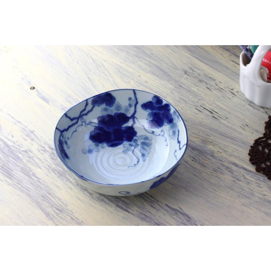 藍染ぶどう 5.5寸煮物鉢 16.5cm 日本製 美濃焼 三角55鉢 肉じゃが鉢