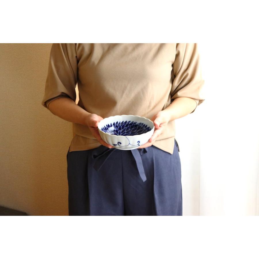 千重菊 5 5寸中鉢 16 7cm 日本製 美濃焼 55鉢 中鉢 中皿 肉じゃが鉢 煮物鉢 鉢 ボウル ボール サラダボウル スープ シチュー Sp 0081 セラポッケ かわいい陶器のお店 通販 Yahoo ショッピング