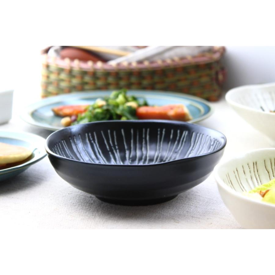 彫十草 4.5寸中鉢 15cm 日本製 美濃焼 45鉢 中鉢 中皿 肉じゃが鉢 煮物