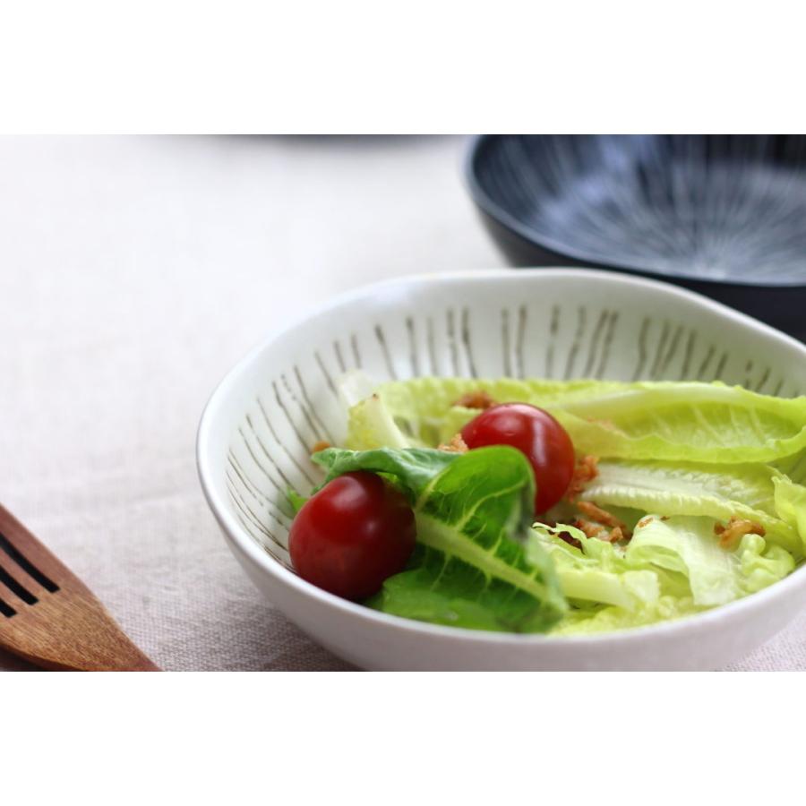 彫十草 4.5寸中鉢 15cm 日本製 美濃焼 45鉢 中鉢 中皿 肉じゃが鉢 煮物