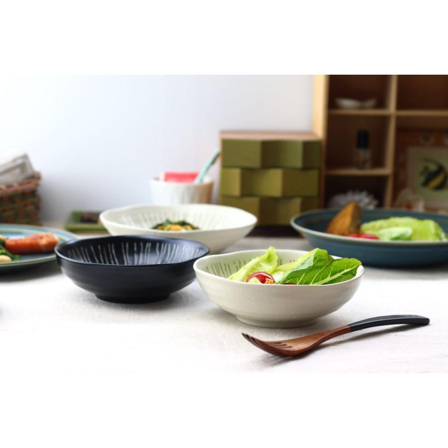 彫十草 4.5寸中鉢 15cm 日本製 美濃焼 45鉢 中鉢 中皿 肉じゃが鉢 煮物